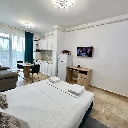 Solid Apartment