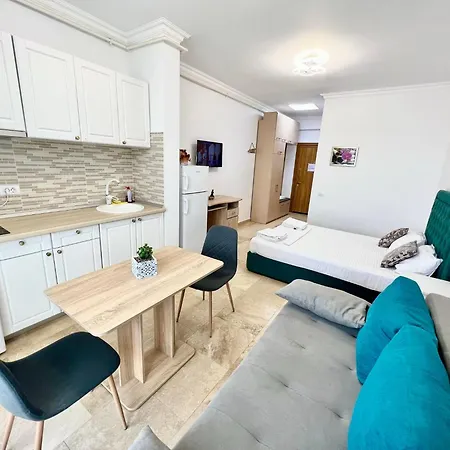 Apartment Solid Mamaia