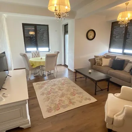 Solid Apartment *